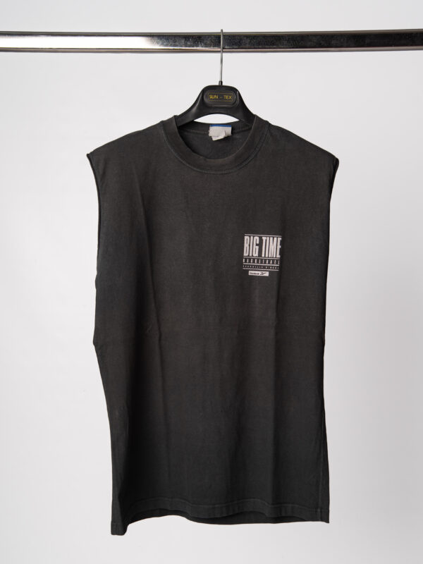 SHAQ SLEEVELESS TEE